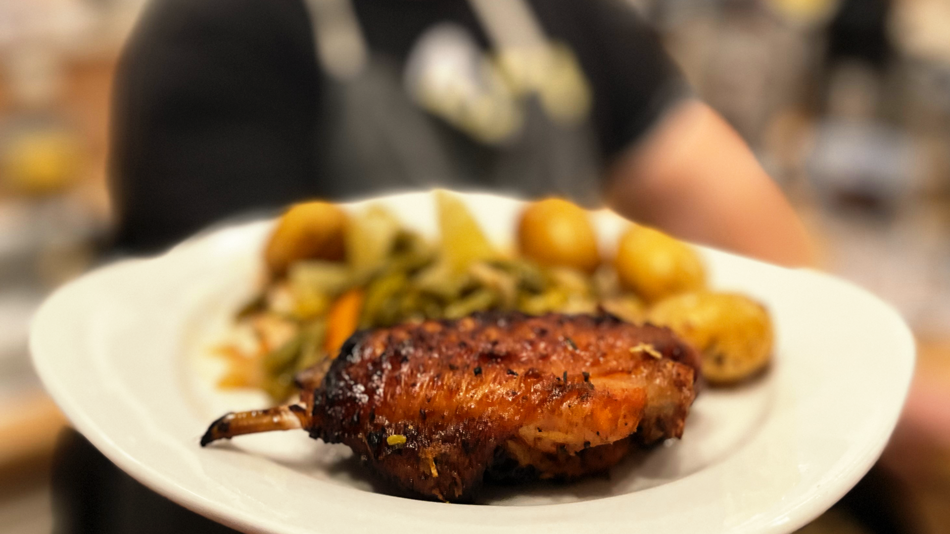 Putenwings mit Röstgemüse